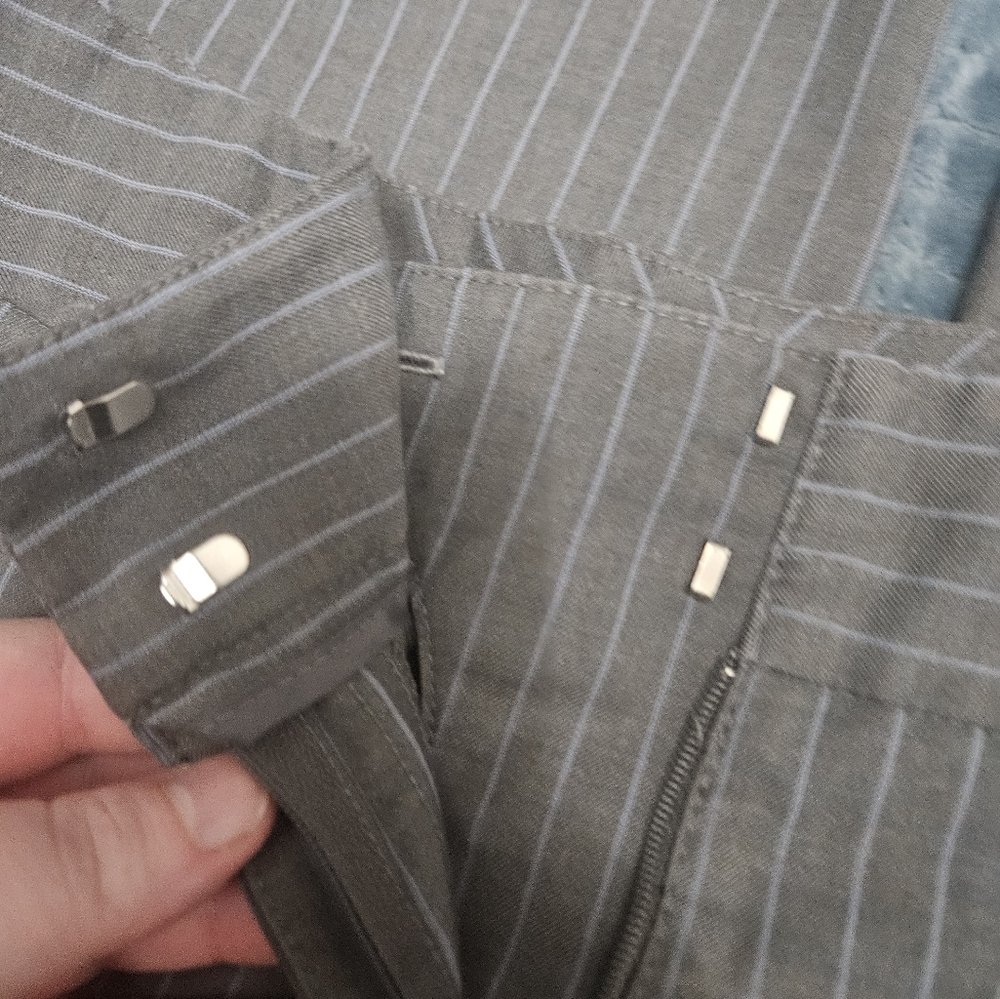 Womens Worthington stretch pinstripe dress pants! - Picture 3 of 7